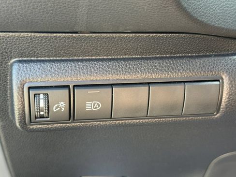 Used 2025 Toyota Corolla LE FWD image 18