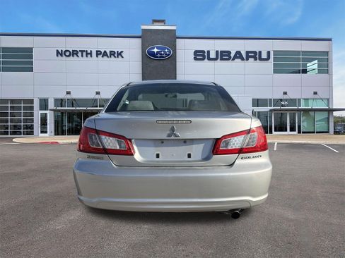 Used 2011 Mitsubishi Galant ES FWD image 4