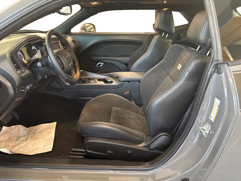 Used 2023 Dodge Challenger R/T Scat Pack w/ T/A Package image 9