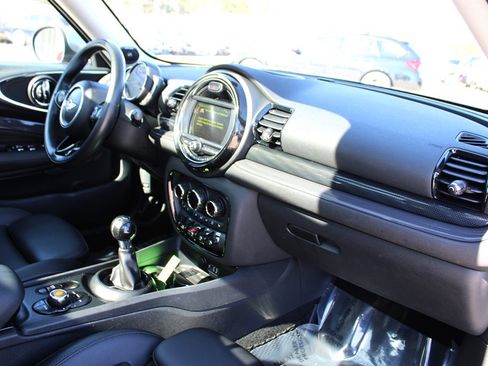 Used 2018 MINI Cooper Clubman S image 19