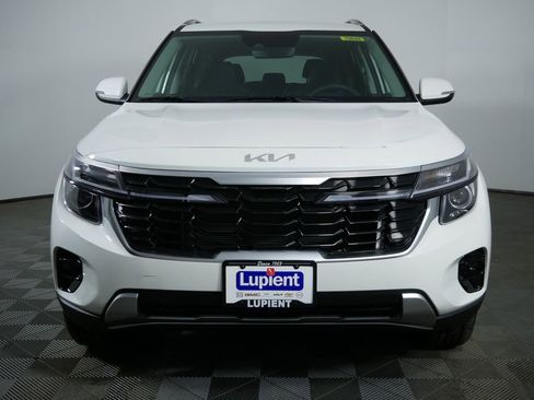 New 2026 Kia Seltos S image 3