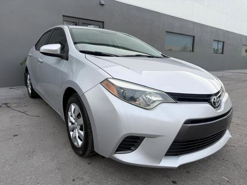 Used 2015 Toyota Corolla LE image 3
