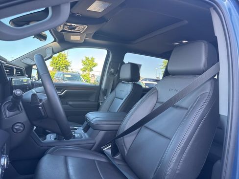 Used 2025 GMC Sierra 1500 Denali w/ Denali Reserve Package AWD/4WD image 12