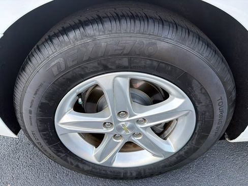 Used 2020 Chevrolet Malibu LS FWD image 17