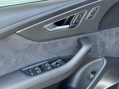 Used 2024 Audi RS Q8 image 23