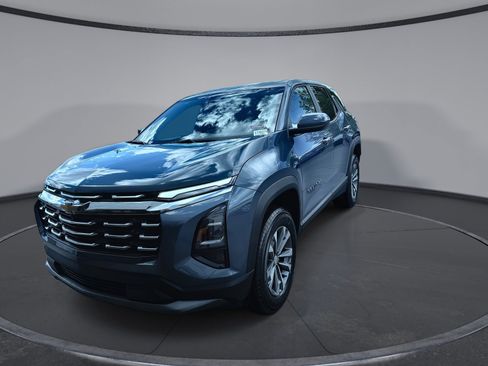 New 2026 Chevrolet Equinox LT FWD image 3