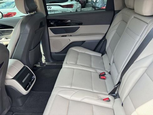 Certified 2024 Lincoln Nautilus Premier AWD/4WD image 9