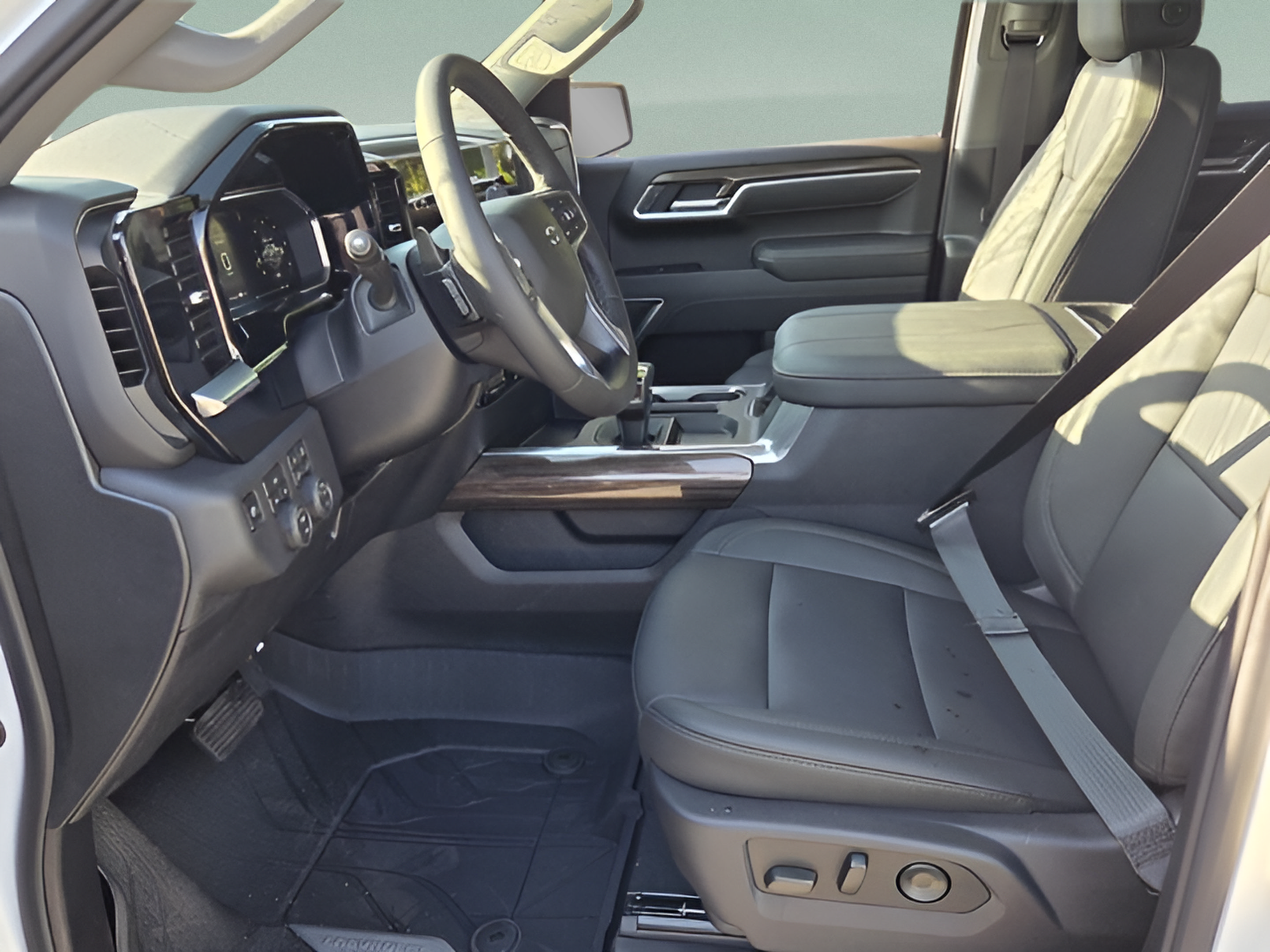 New 2026 Chevrolet Silverado 1500 RST w/ Safety Package AWD/4WD image 9