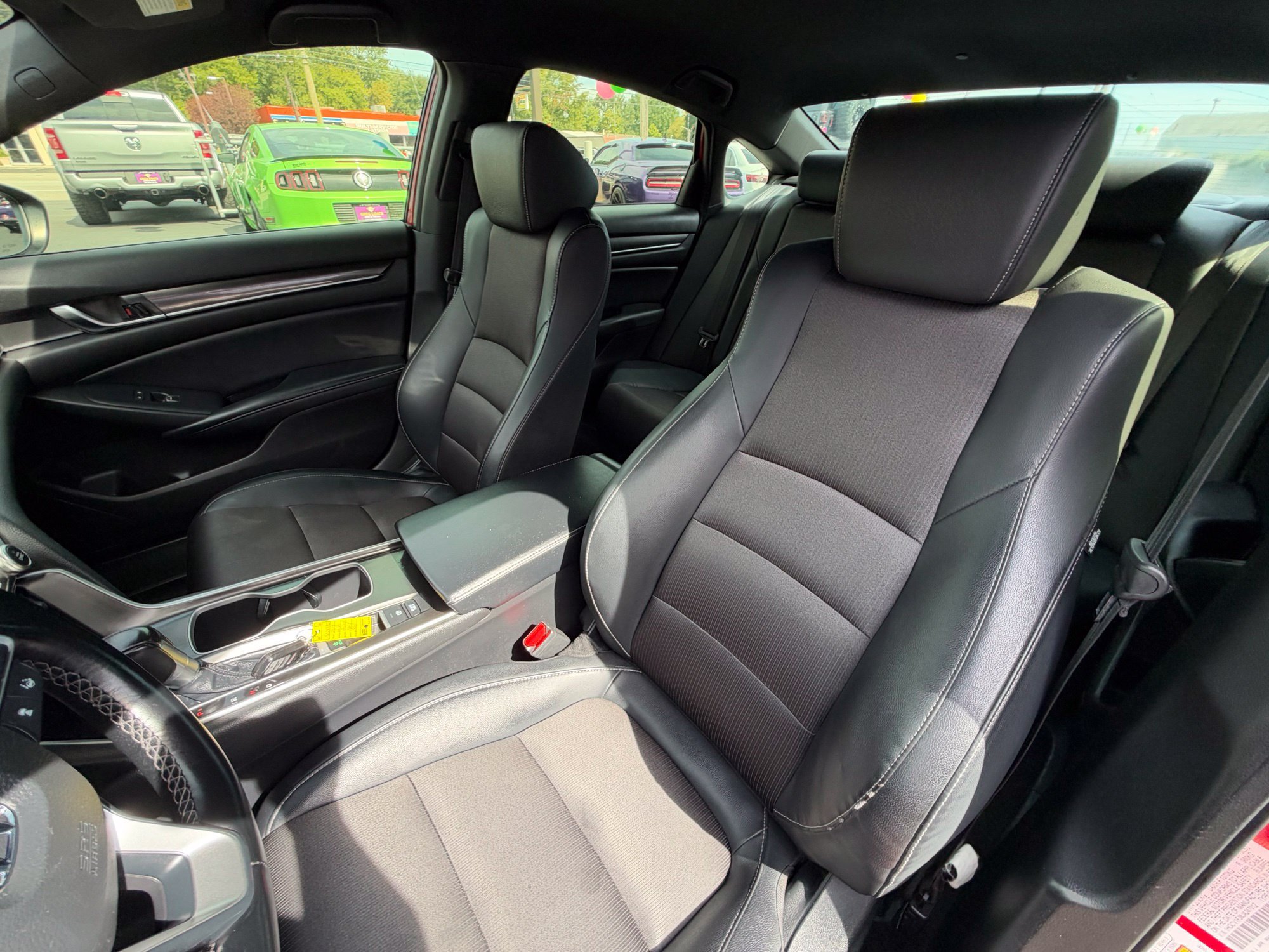 Used 2018 Honda Accord Sport image 15