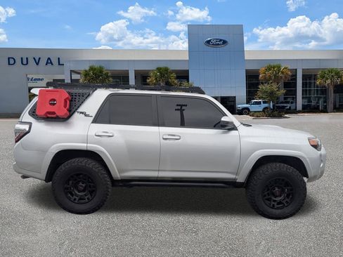 Used 2021 Toyota 4Runner TRD Off-Road image 3