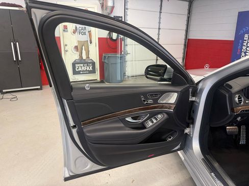 Used 2019 Mercedes-Benz S 450 4MATIC Sedan w/ AMG Line Exterior image 31