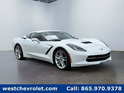 Used 2018 Chevrolet Corvette Stingray Coupe w/ 1LT RWD image 1