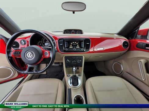 Used 2013 Volkswagen Beetle TDI image 15