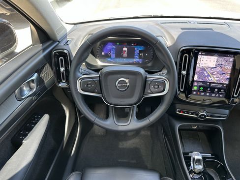 Used 2023 Volvo XC40 B4 Plus w/ Protection Package Premier FWD image 11