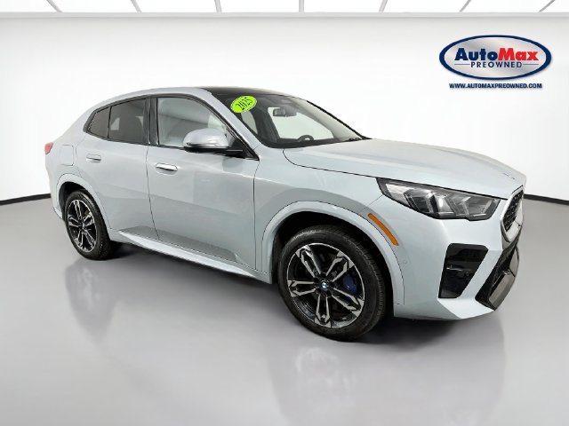 Used 2025 BMW X2 xDrive28i AWD/4WD image 1