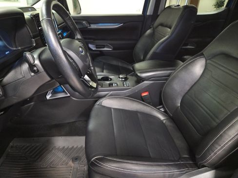 Used 2024 Ford Ranger Lariat w/ Trailer Tow Package image 12