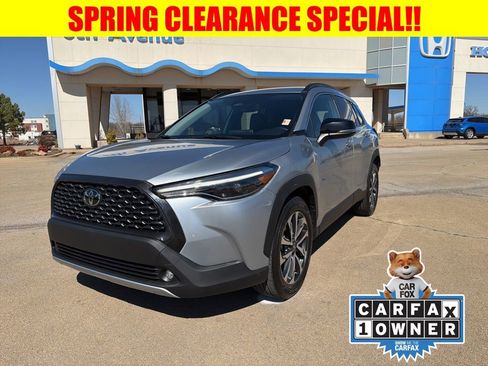 Used 2025 Toyota Corolla Cross XLE FWD image 1