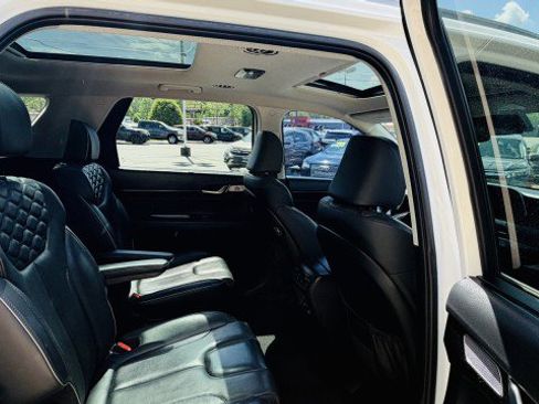 Used 2022 Hyundai Palisade Limited w/ Cargo Package image 23