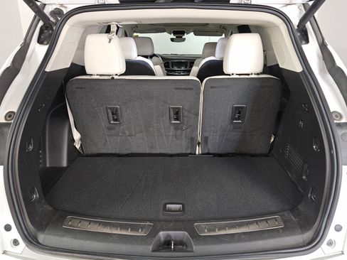 Used 2022 Buick Enclave Premium w/ Experience Buick Package image 17