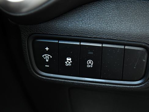 Used 2023 Kia Soul LX image 28