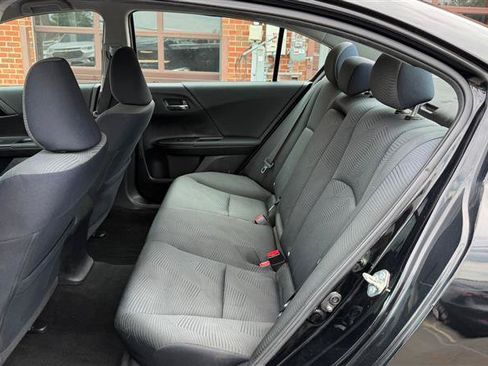 Used 2016 Honda Accord LX image 19