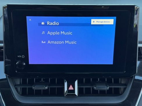 Used 2025 Toyota Corolla LE image 20