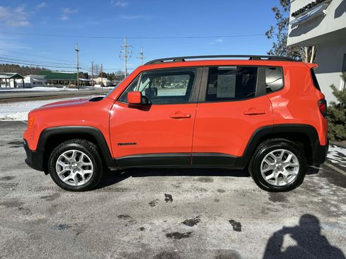 Used 2017 Jeep Renegade Latitude image 7