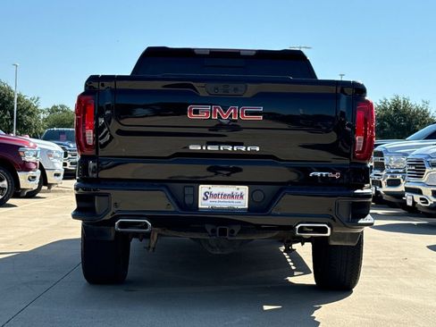 Used 2023 GMC Sierra 1500 AT4 w/ AT4 Preferred Package AWD/4WD image 7