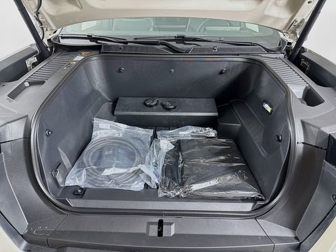 New 2026 GMC Sierra EV Elevation w/ LPO, Elevation Dark Package image 33