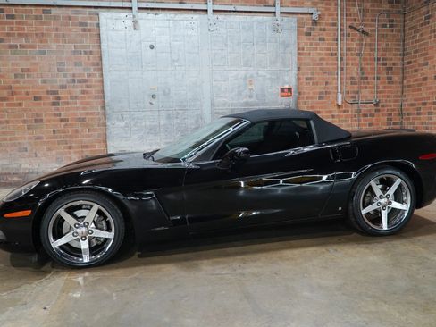Used 2008 Chevrolet Corvette Convertible w/ Preferred Equipment Group RWD image 9