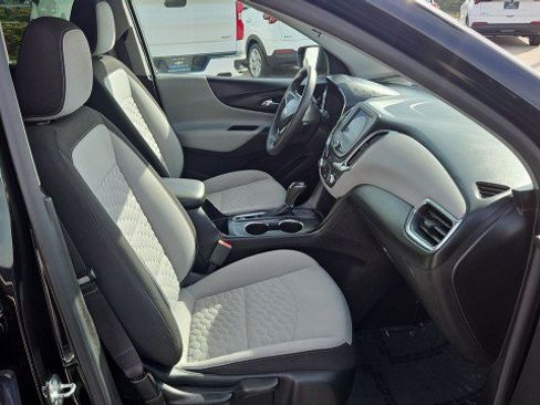 Used 2021 Chevrolet Equinox LS FWD image 27