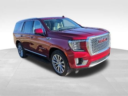 Used 2024 GMC Yukon Denali w/ Advanced Technology Package AWD/4WD image 1