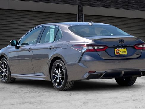 Used 2024 Toyota Camry SE FWD image 6
