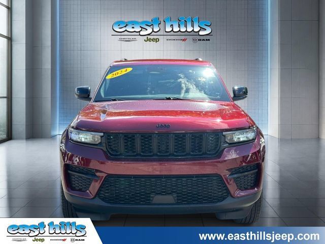 Certified 2024 Jeep Grand Cherokee Altitude AWD/4WD image 8