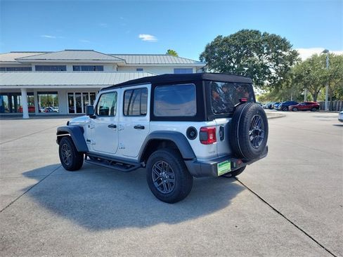 Used 2024 Jeep Wrangler Sport S image 7