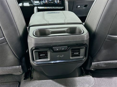 Used 2024 GMC Sierra 2500 AT4 w/ AT4 Premium Plus Package image 27