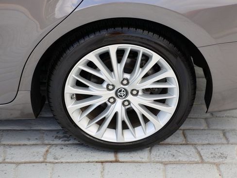 Used 2018 Toyota Camry XLE image 42