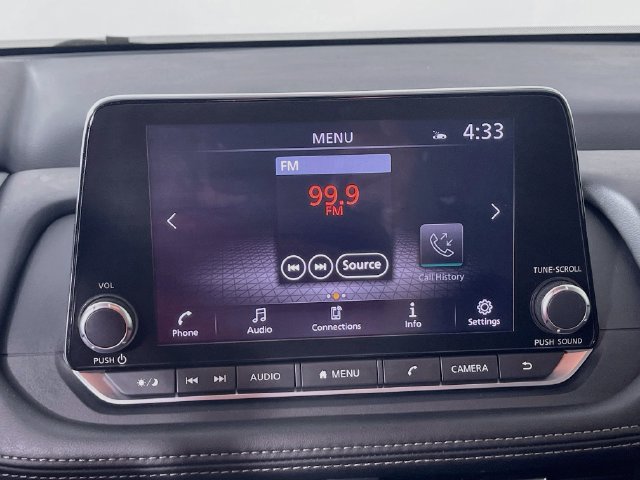 Used 2025 Nissan Rogue SV FWD image 15