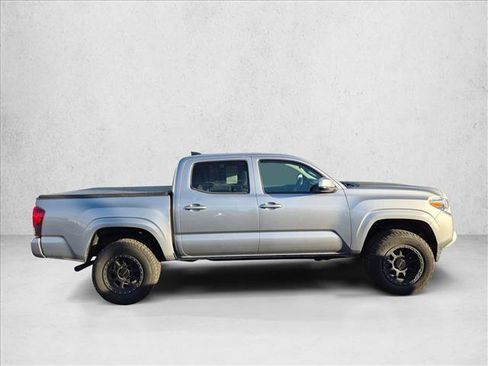 Used 2021 Toyota Tacoma SR AWD/4WD image 4