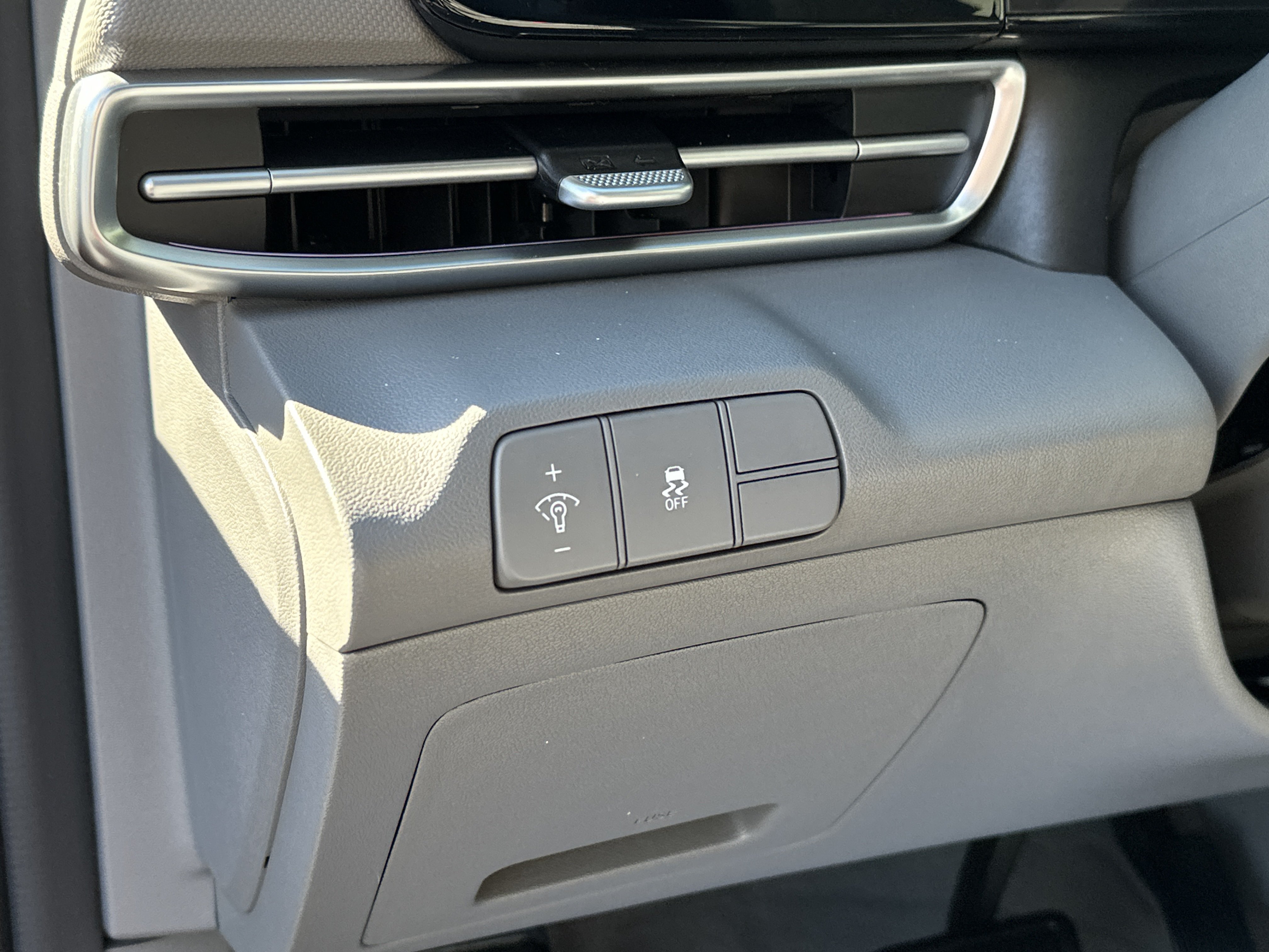 Certified 2024 Hyundai Elantra SEL FWD image 13