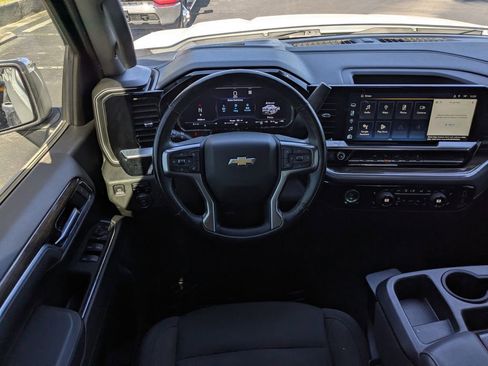 Used 2022 Chevrolet Silverado 1500 LT image 17