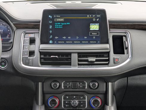 Used 2023 Chevrolet Suburban Premier image 23