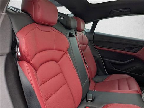 Used 2023 Porsche Taycan image 16