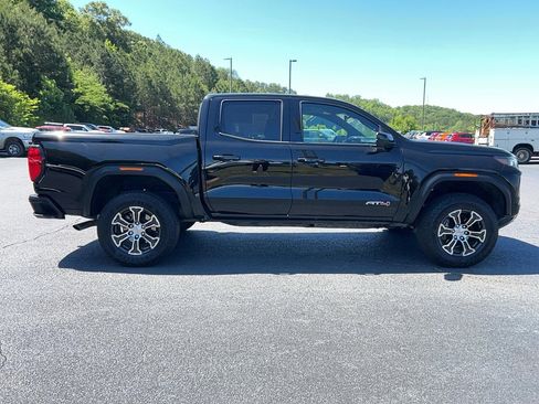 Used 2024 GMC Canyon AT4 w/ Technology Package AWD/4WD image 4