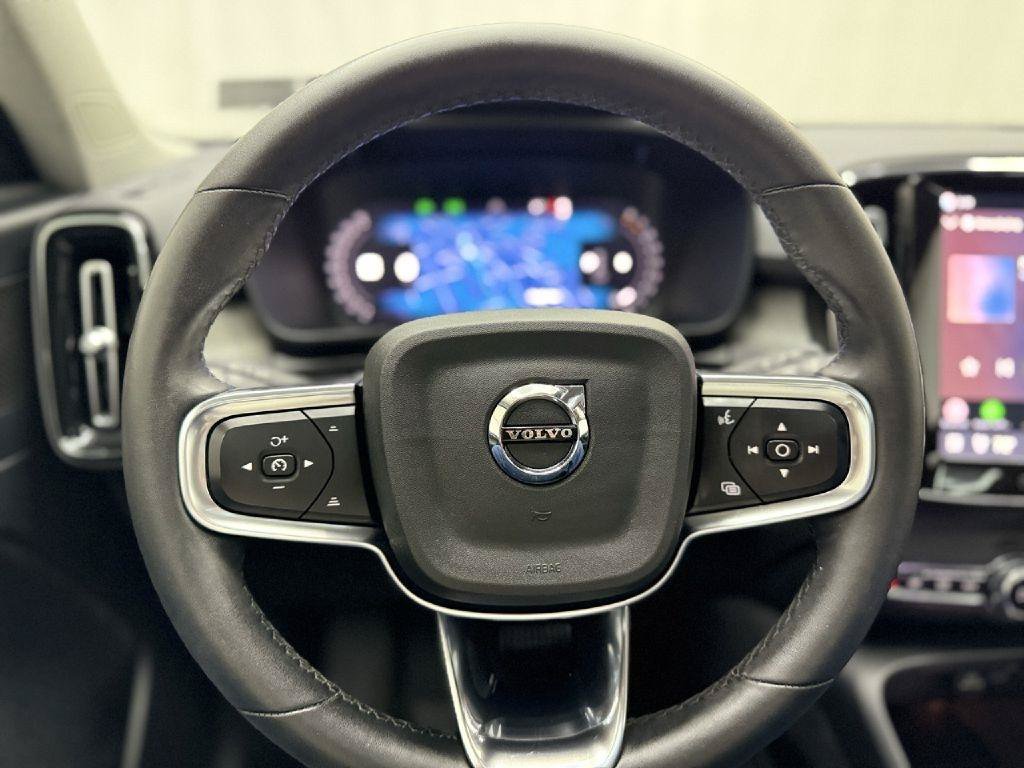 Used 2024 Volvo XC40 B5 Plus w/ Protection Package Premier AWD/4WD image 14