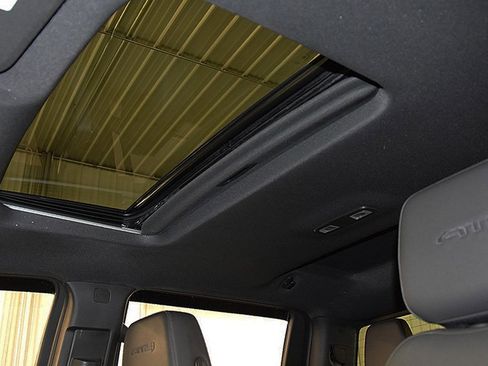 Used 2024 GMC Sierra 2500 AT4 w/ AT4 Preferred Package image 30