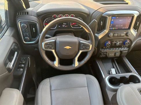 Used 2022 Chevrolet Silverado 1500 LTZ w/ LTZ Convenience Package II AWD/4WD image 17