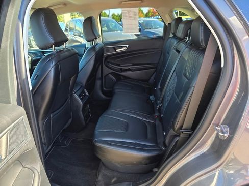 Used 2024 Ford Edge Titanium image 9