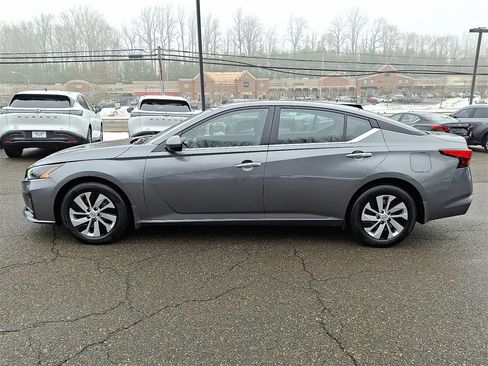 Used 2023 Nissan Altima 2.5 S image 4