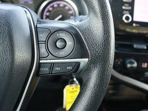 Used 2023 Toyota Camry LE image 21